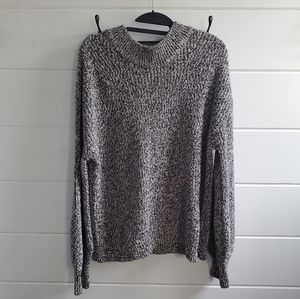 H&M | Black & White Pullover Soft Crew Neck Sweater